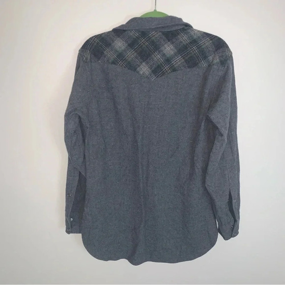 Pendleton 100% Virgin Wool Plaid Grey Long Sleeve Western Style Snap  Up Shirt M - Picture 2 of 9